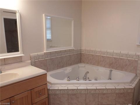 1070 Old Vfw Rd, Pinnacle, NC 27043 photo 13