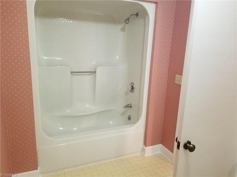 3991 E Pine St, Mount Airy, NC 27030 photo 6
