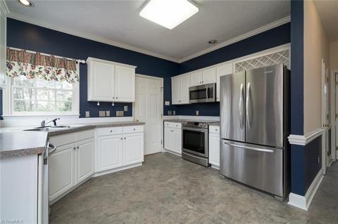 3403 Timberwolf Ave, High Point, NC 27265 photo 12