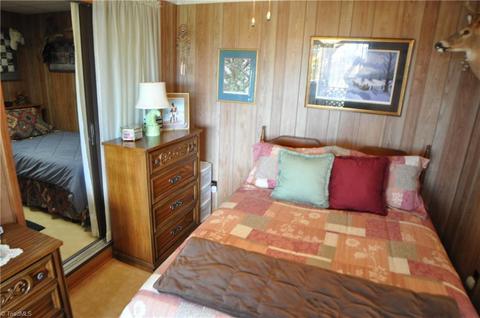 137 Phillips Gap Rd, Purlear, NC 28665 photo 9