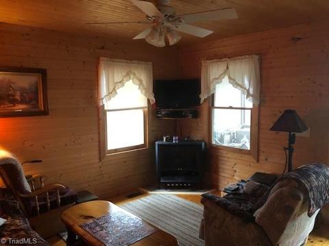 685 Staghorn Rd, Purlear, NC 28665 photo 8