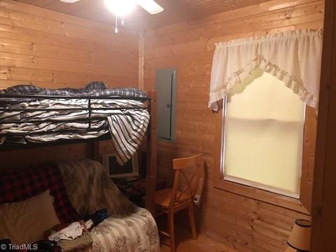 685 Staghorn Rd, Purlear, NC 28665 photo 4