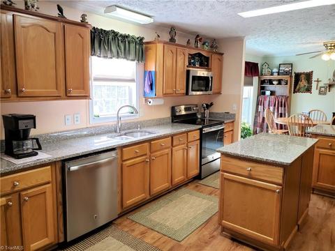 2045 Ray Loop Rd, Westfield, NC 27053 photo 13