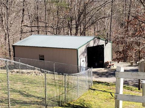 2045 Ray Loop Rd, Westfield, NC 27053 photo 5