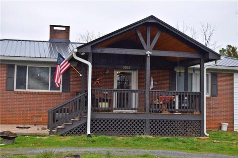 698 Flat Swamp Rd, Denton, NC 27239 photo 1