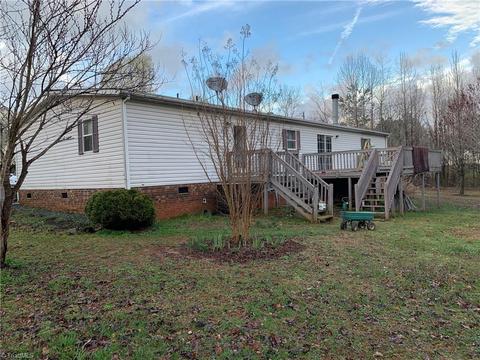 365 Gem Stone Loop, Summerfield, NC 27358 photo 3