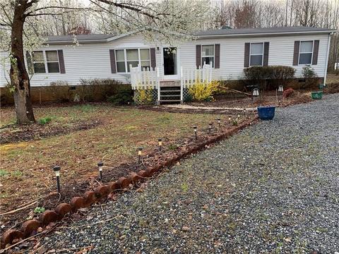 365 Gem Stone Loop, Summerfield, NC 27358 photo 1