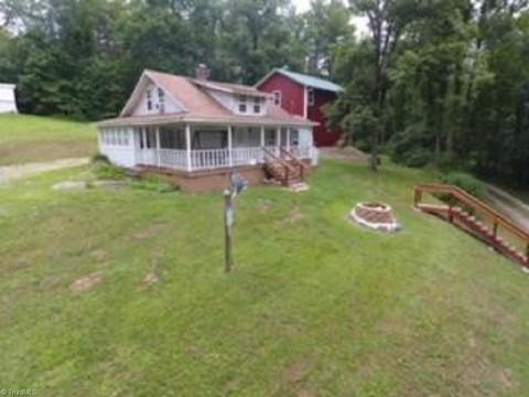 228 Shady Walk Ln, Purlear, NC 28665 photo 1