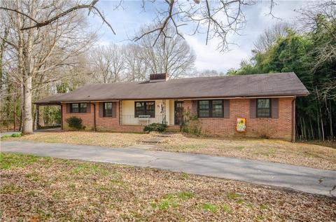 622 E Stadium Dr, Eden, NC 27288 photo 2