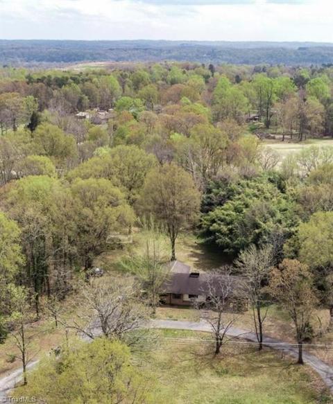 622 E Stadium Dr, Eden, NC 27288 photo 1