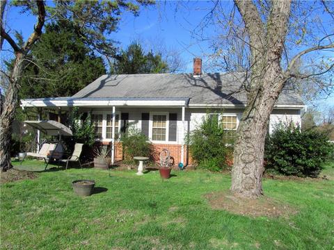 1218 Guyer St, High Point, NC 27262 photo 1