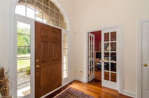118 Augusta Pl, High Point, NC 27265 photo 3