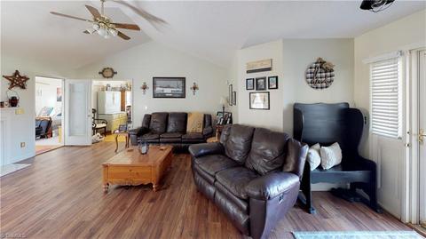 109 Asheview Ct, King, NC 27021 photo 2
