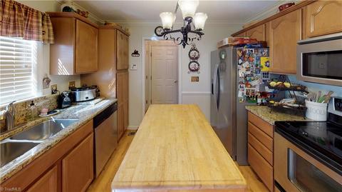 109 Asheview Ct, King, NC 27021 photo 6