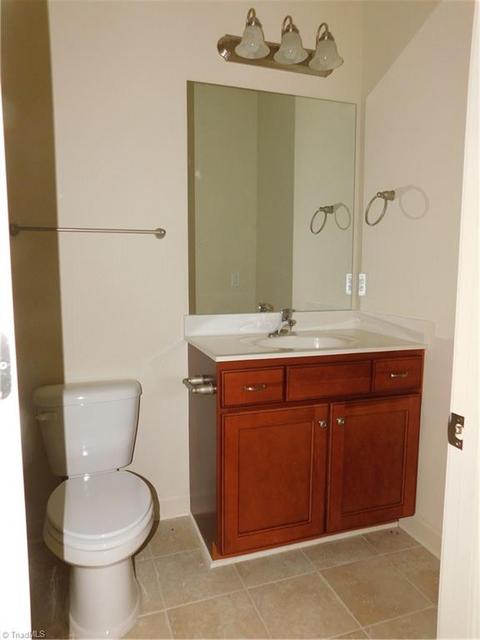 839 Howard Pl, High Point, NC 27262 photo 6