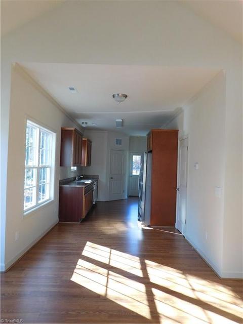 839 Howard Pl, High Point, NC 27262 photo 4