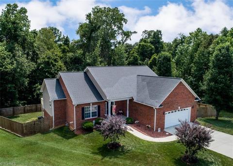 7280 Orchard Path Dr, Clemmons, NC 27012 photo 1