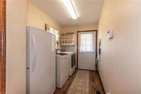 1055 Venable Rd, Pilot Mountain, NC 27041 photo 16