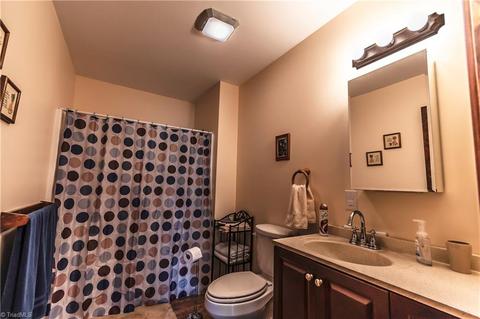 1055 Venable Rd, Pilot Mountain, NC 27041 photo 15
