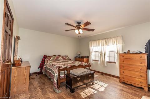 1055 Venable Rd, Pilot Mountain, NC 27041 photo 10