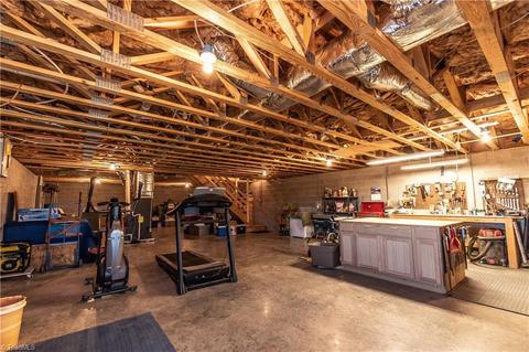1055 Venable Rd, Pilot Mountain, NC 27041 photo 21