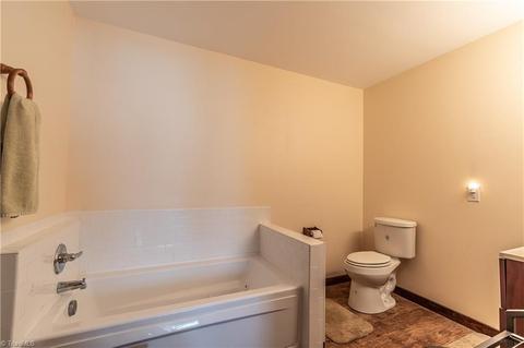 1055 Venable Rd, Pilot Mountain, NC 27041 photo 11