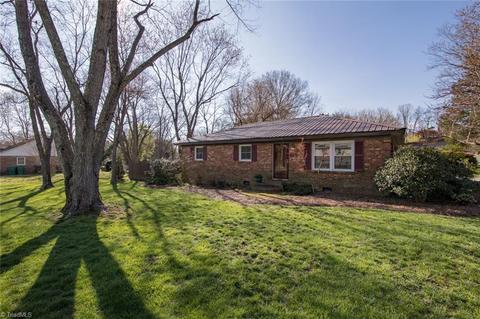 200 Moffitt Dr, High Point, NC 27265 photo 1