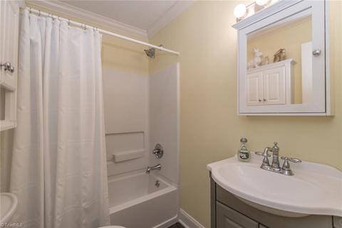 200 Moffitt Dr, High Point, NC 27265 photo 21