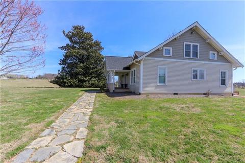 2280 Murray Rd, State Road, NC 28676 photo 5