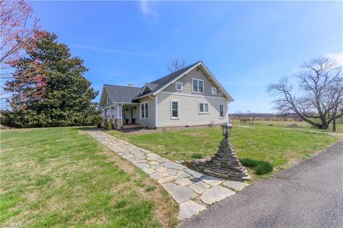 2280 Murray Rd, State Road, NC 28676 photo 3