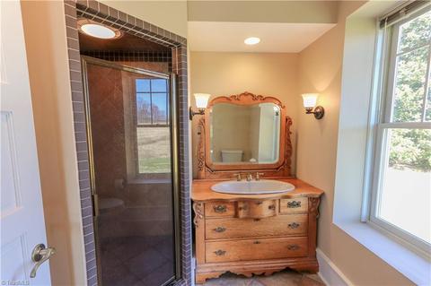 2280 Murray Rd, State Road, NC 28676 photo 24