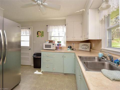 1626 Pine Hall Rd, Pine Hall, NC 27042 photo 6