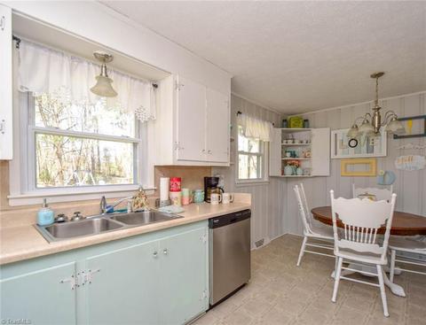 1626 Pine Hall Rd, Pine Hall, NC 27042 photo 4