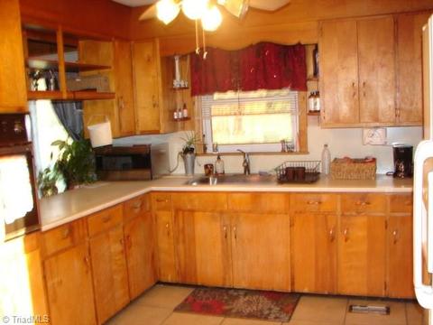 5256 Ridge Dr, Trinity, NC 27370 photo 3