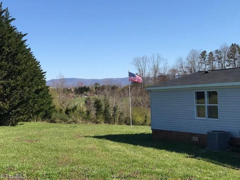 146 White Walnut St, Traphill, NC 28685 photo 11