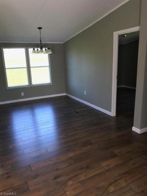 146 White Walnut St, Traphill, NC 28685 photo 4