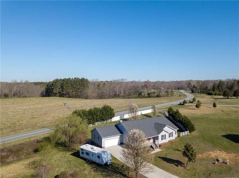 166 Peace Ct, Advance, NC 27006 photo 3