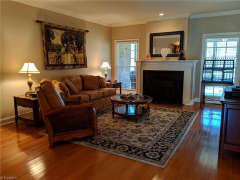 2437 Addison Blvd, High Point, NC 27262 photo 4