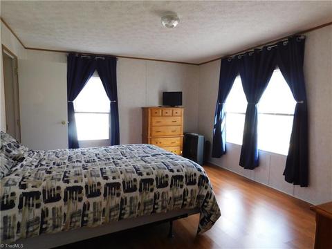 6652 Summit Rd, Purlear, NC 28665 photo 7