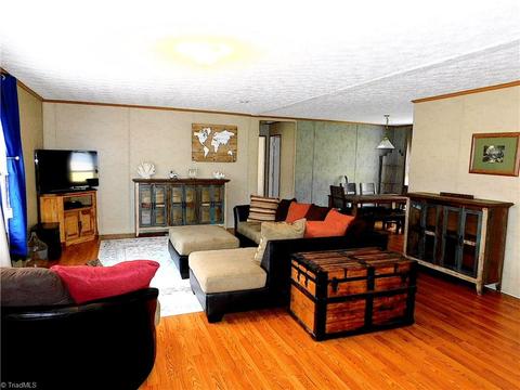 6652 Summit Rd, Purlear, NC 28665 photo 4