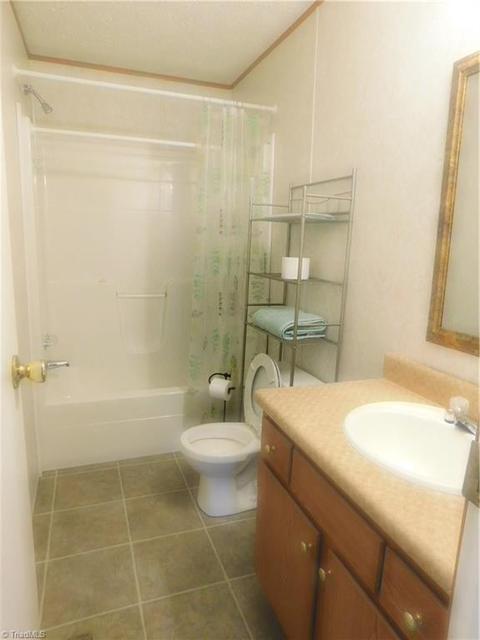 6652 Summit Rd, Purlear, NC 28665 photo 9