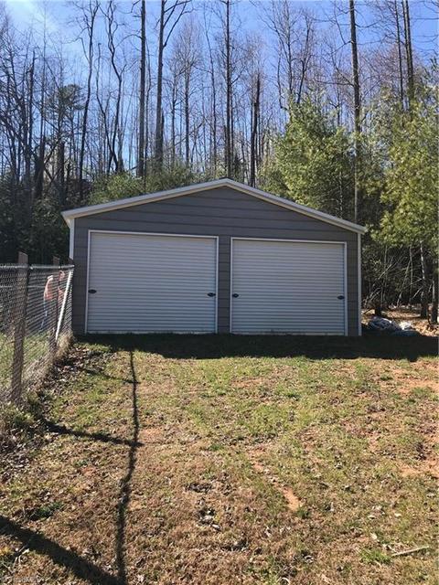 6652 Summit Rd, Purlear, NC 28665 photo 11