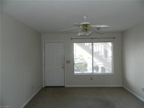 1004 English Ct, Trinity, NC 27370 photo 3