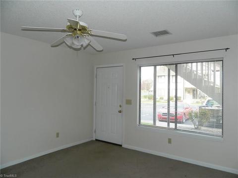 1004 English Ct, Trinity, NC 27370 photo 4