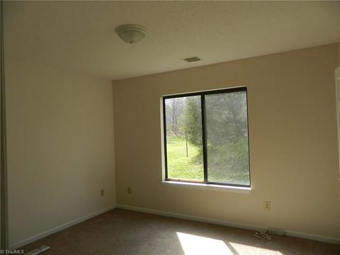 1004 English Ct, Trinity, NC 27370 photo 8