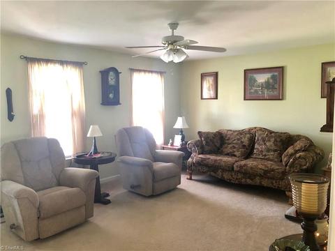 920 Meadow Rd, Eden, NC 27288 photo 4