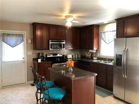 920 Meadow Rd, Eden, NC 27288 photo 6