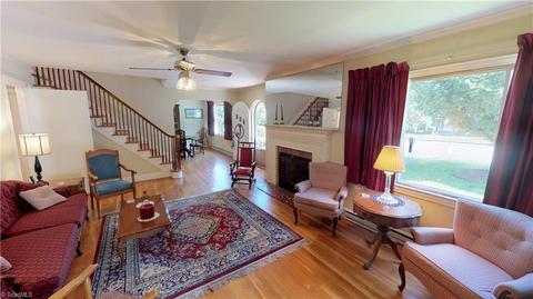 412 E Main St, Pilot Mountain, NC 27041 photo 8