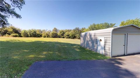 412 E Main St, Pilot Mountain, NC 27041 photo 20