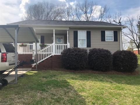 216 Pulliam St, King, NC 27021 photo 2